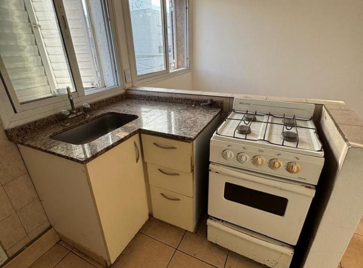 Departamento 2 ambientes en Alto Alberdi — Santa Rosa al 3000 — Alquiler, foto 7 de 8