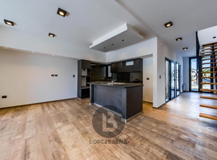 Casa 5 ambientes en Siete Soles — Venta, foto 1 de 8