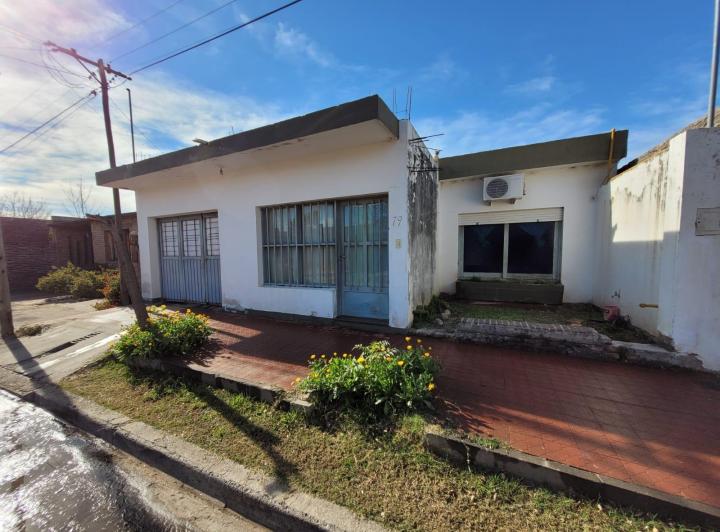 Casa 5 ambientes en Villa Dolores — Pasaje Justa Arias 70 — Venta, foto 2 de 8