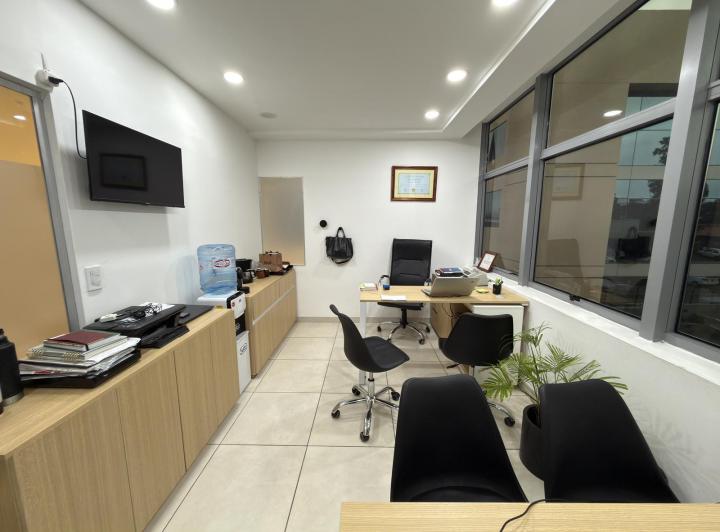 Oficina en venta en Cerro de las Rosas, Córdoba — José Roque Funes al 1700 — Venta, foto 5 de 8