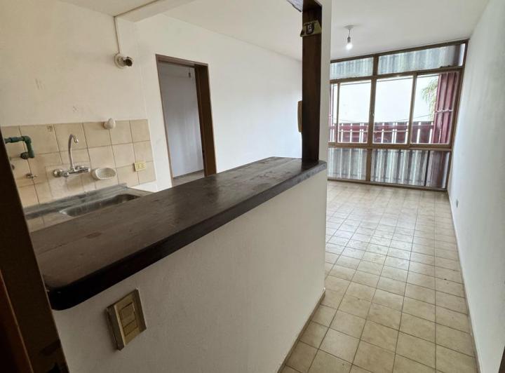 Departamento 1 amb en Alberdi — Duarte Quirós al 800 — Venta, foto 5 de 8