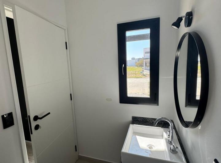 Dúplex 6 ambientes en Colinas de Manantiales — Boulevard Bonciolini — Venta, foto 6 de 8