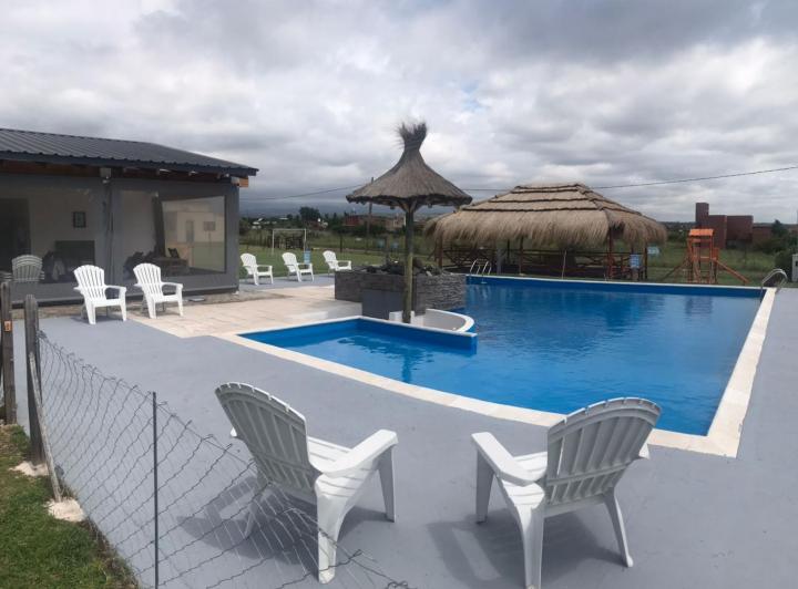 Complejo de Cabañas en Potrero de Garay — Calle Pública sin Número — Venta, foto 1 de 8