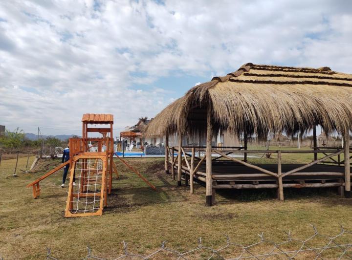 Complejo de Cabañas en Potrero de Garay — Calle Pública sin Número — Venta, foto 4 de 8