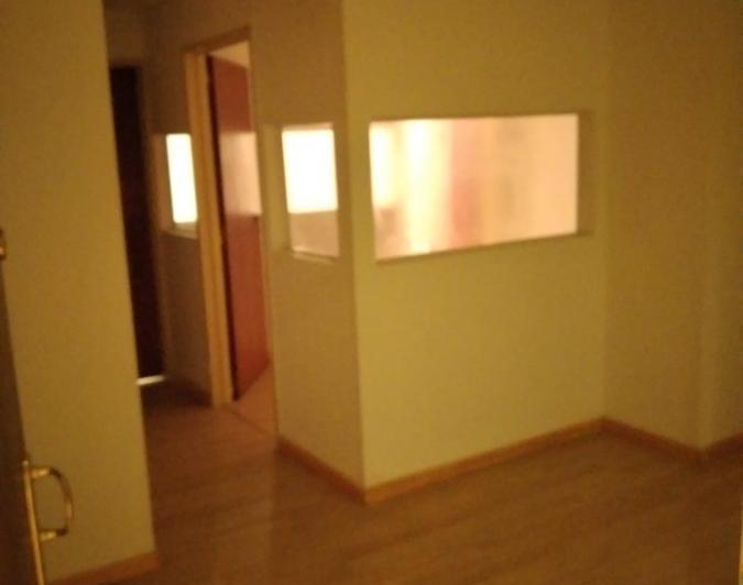 Oficina 4 ambientes en Centro — Centro: Oficina: Av. Velez Sarfield al 20. — Venta, foto 4 de 8