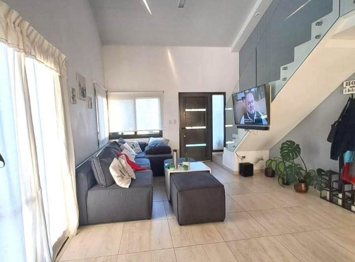 Casa 8 ambientes en Villa Esquiú — Publica — Venta, foto 8 de 8