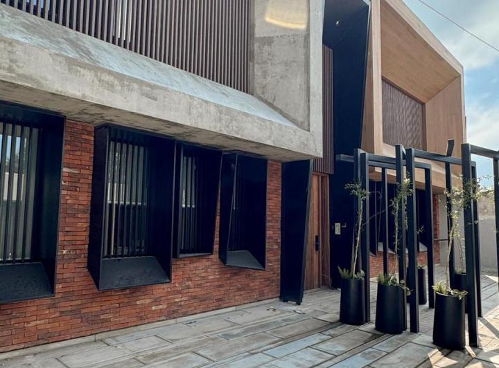 Oficina en Alejandro Centeno — Candonga al 4100 — Alquiler, foto 6 de 8