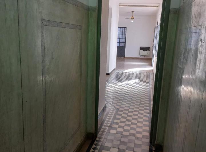Casa 5 ambientes en Talleres Oeste — Tarija al 1625 — Venta, foto 2 de 8