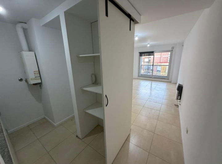 Departamento 3 ambientes en Centro — Duarte Quiros al 600 — Venta, foto 2 de 8