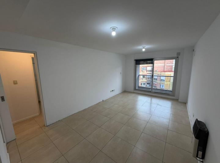 Departamento 3 ambientes en Centro — Duarte Quiros al 600 — Venta, foto 3 de 8