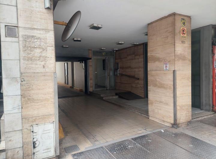 Cochera en Alberdi — Colon al 600 — Venta, foto 1 de 8