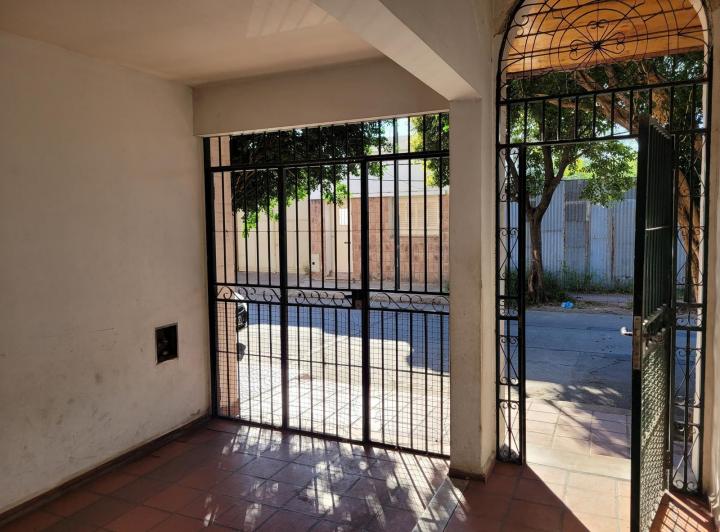 Casa 6 ambientes en General Pueyrredón — Pasaje Nores al 1400 — Venta, foto 2 de 8