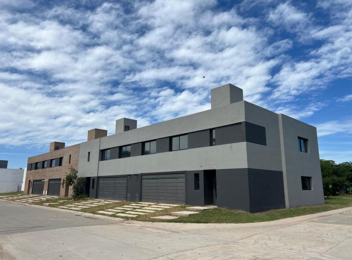 Casa 4 ambientes en Acquavista — Km 718 RN 20 — Venta, foto 2 de 8