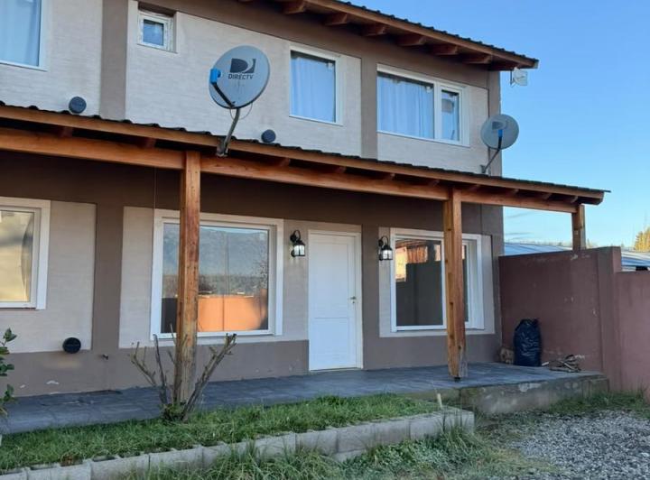 Departamento 2 Dorm. en El Bolsón — Piazzolla al 1400 — Venta, foto 3 de 8