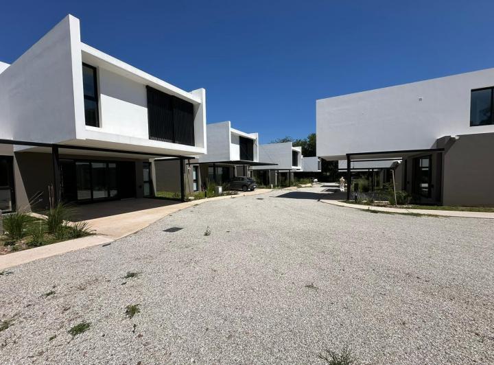 Casa 5 ambientes en Barrio El Refugio — Raul Rina al 8300 — Venta, foto 4 de 8