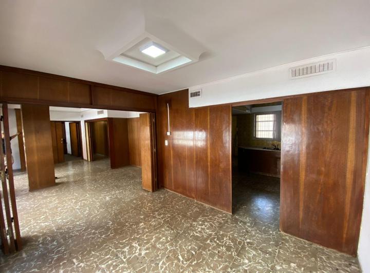 Piso Completo de 4 Dorm 2 Cocheras en Alberdi Córdoba — Justo José de Urquiza al 100 — Venta, foto 1 de 8