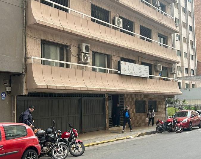Piso Completo de 4 Dorm 2 Cocheras en Alberdi Córdoba — Justo José de Urquiza al 100 — Venta, foto 2 de 8