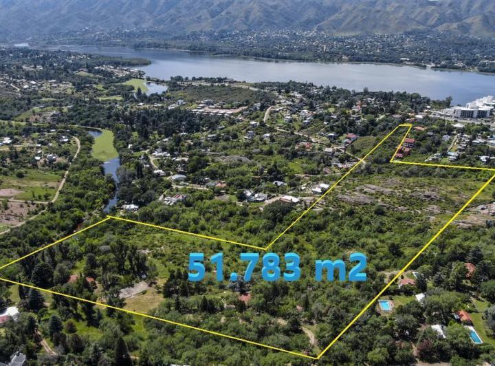 Casa en Villa Parque Siquiman — 2 Casas - 51.783 m2 - Villa Parque Síquiman a 200 mts de la Ruta — Venta, foto 2 de 8
