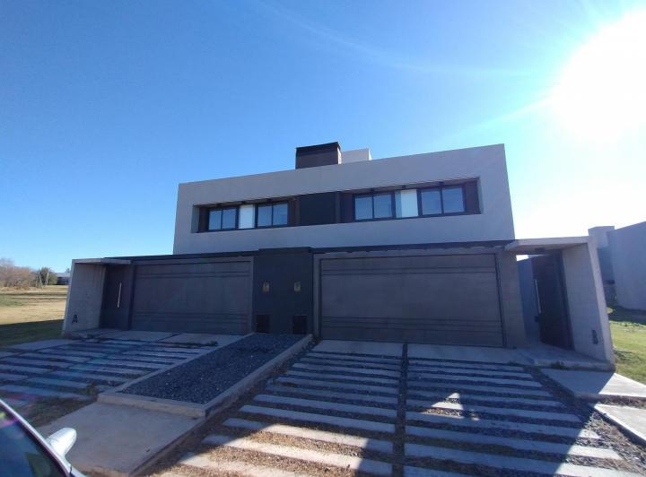 Casa en Acquavista — Venta Duplex 3 Dormitorios Acquavista — Venta, foto 1 de 8