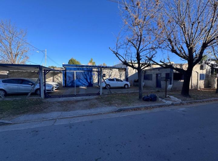 Galpón en Los Boulevares — De los Españoles esq de los Catalanes al 6000 — Venta, foto 2 de 8