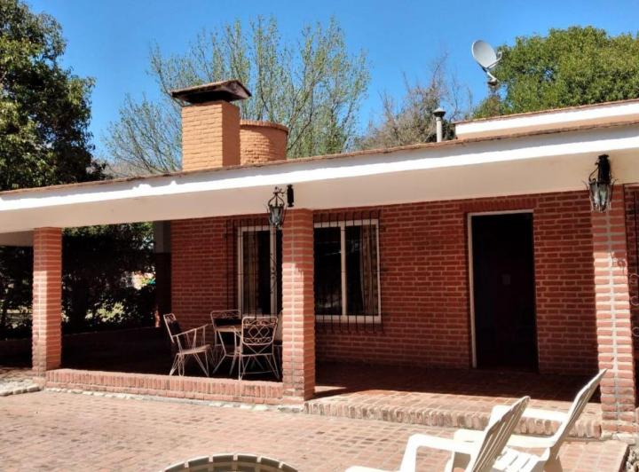 Casa 5 amb en Los Hornillos — Casa EN LOS Hornillos !! Ubicacion Ideal EN Traslasierra!! — Venta, foto 2 de 8