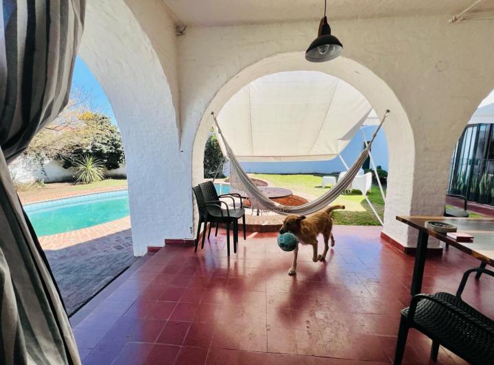 Casa 5 ambientes en Urca — Alquiler- Urca en una Planta con Pileta y Seguridad- — Venta, foto 4 de 8