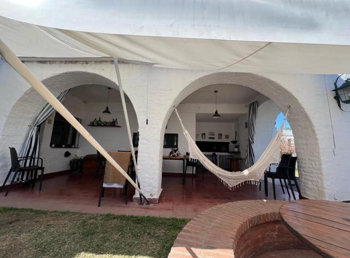 Casa 5 ambientes en Urca — Alquiler- Urca en una Planta con Pileta y Seguridad- — Venta, foto 8 de 8