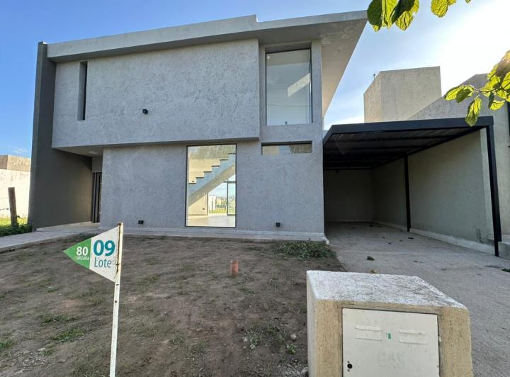Casa 4 ambientes en Tejas 4 — Venta, foto 2 de 8