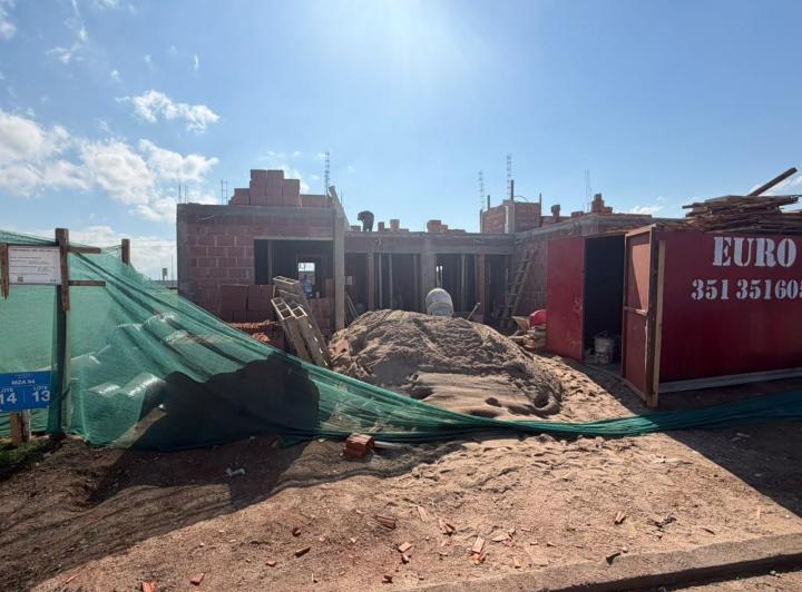Dúplex en Venta en Campos de Manantiales — Campos DE Mantantiales, MZN 94 Lote 13 — Venta, foto 4 de 8