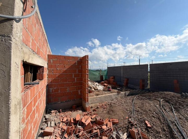 Dúplex en Venta en Campos de Manantiales — Campos DE Mantantiales, MZN 94 Lote 13 — Venta, foto 6 de 8