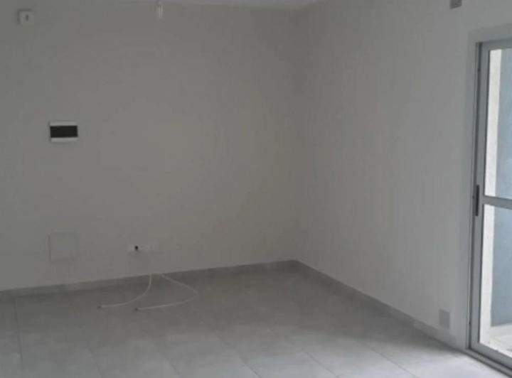 Departamento 3 ambientes en Crisol — Venta de Departamento 1 Dorm Listo Para Escriturar !!!augusto Lopez -gn- al 1000 — Venta, foto 2 de 8