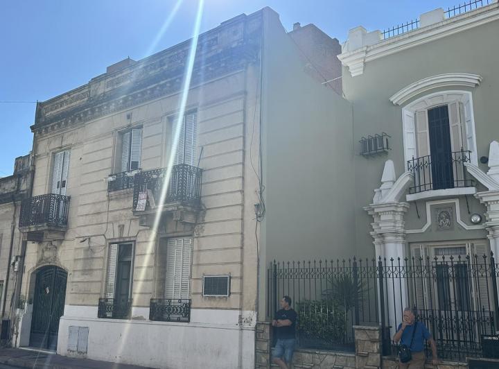 Casa 14 ambientes en Alberdi — Mendoza 70 — Venta, foto 1 de 8