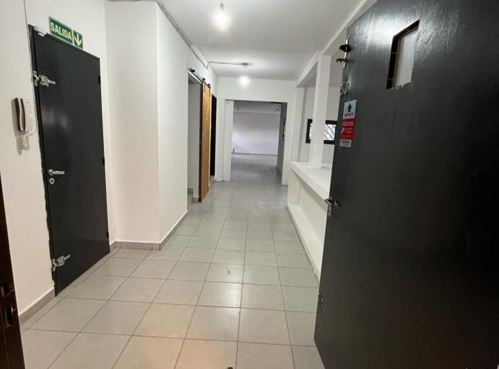 Oficina 4 ambientes en Alquiler en Alberdi — La Rioja al 879 — Alquiler, foto 6 de 8