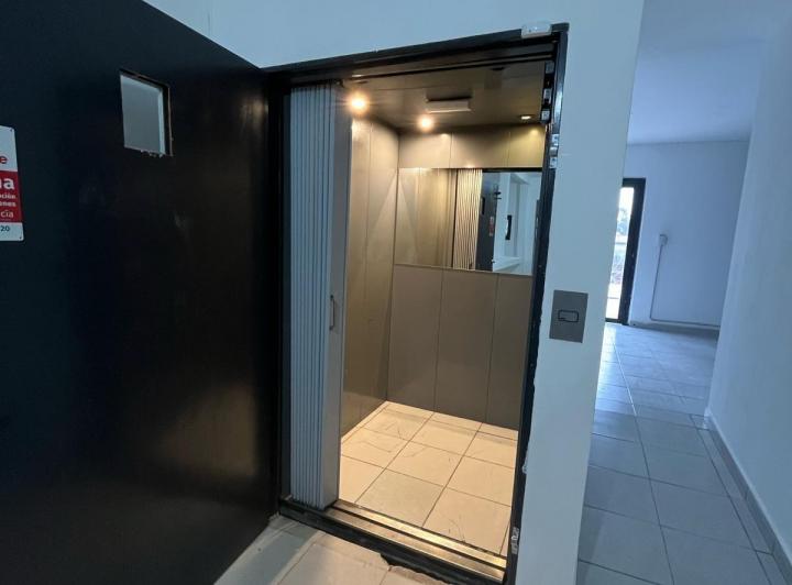 Oficina 4 ambientes en Alquiler en Alberdi — La Rioja al 879 — Alquiler, foto 8 de 8