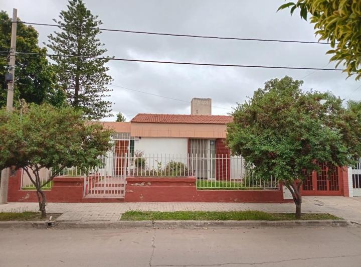 Casa en Ayacucho — Justo Arguello al 2000 — Venta, foto 1 de 8
