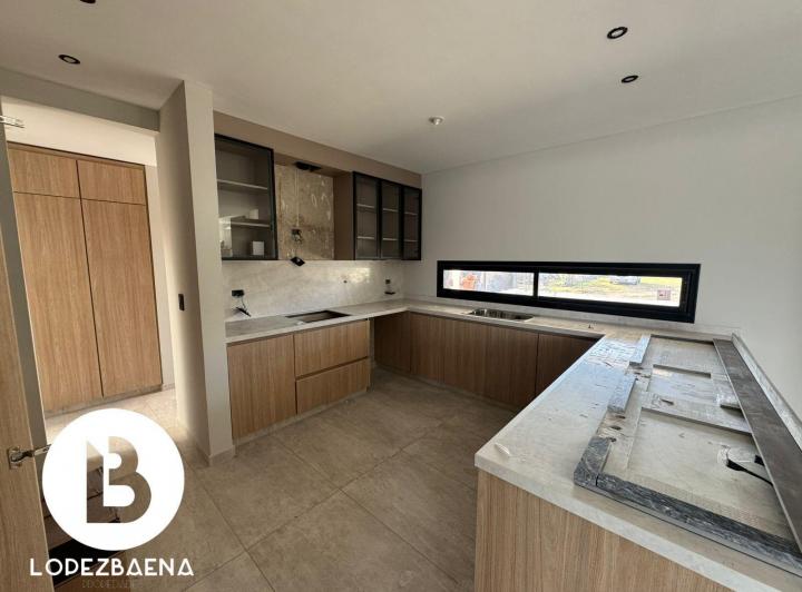 Casa 6 ambientes en La Luisita — Av. Valparaíso al 4900 — Venta, foto 7 de 8