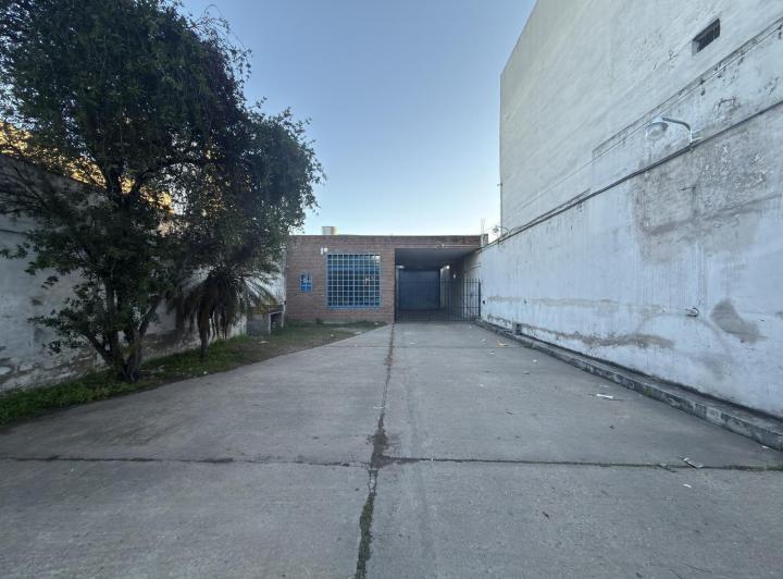 Galpón en General Pueyrredón — Eufrasio Loza al 900 — Alquiler, foto 1 de 8