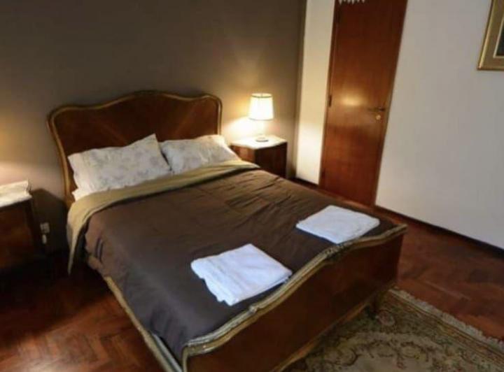 Casa 9 ambientes en Centro — Corrientes 850 — Venta, foto 2 de 8