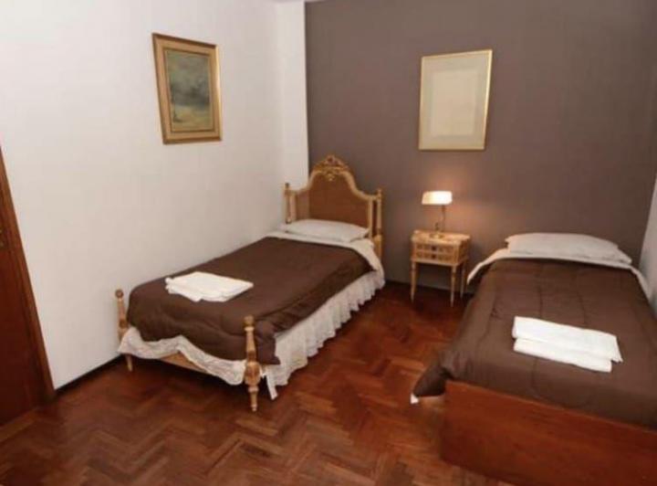 Casa 9 ambientes en Centro — Corrientes 850 — Venta, foto 5 de 8