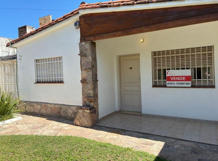 Casa 7 ambientes en Parque Vélez Sársfield — Pedro de Mesa 753 — Venta, foto 1 de 8