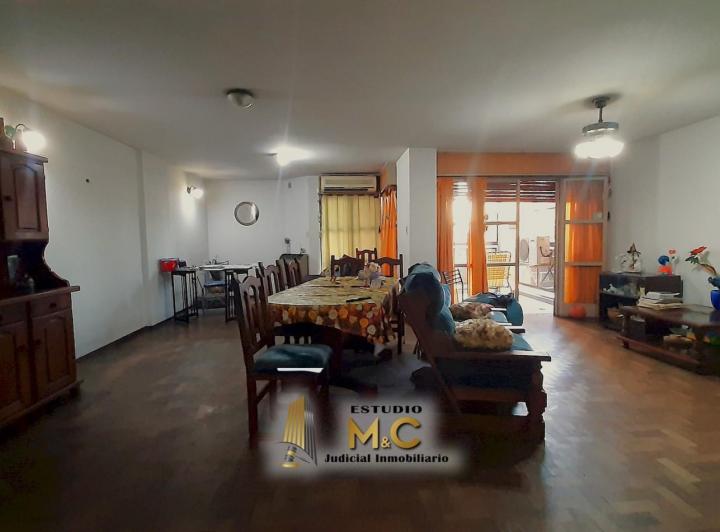 Departamento 5 ambientes en Centro — Dpto de Categoría 4 Dormitorios frente a Patio Olmos — Venta, foto 1 de 8