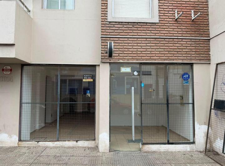 Local comercial en Alberdi — La Rioja 1041 — Alquiler, foto 1 de 8