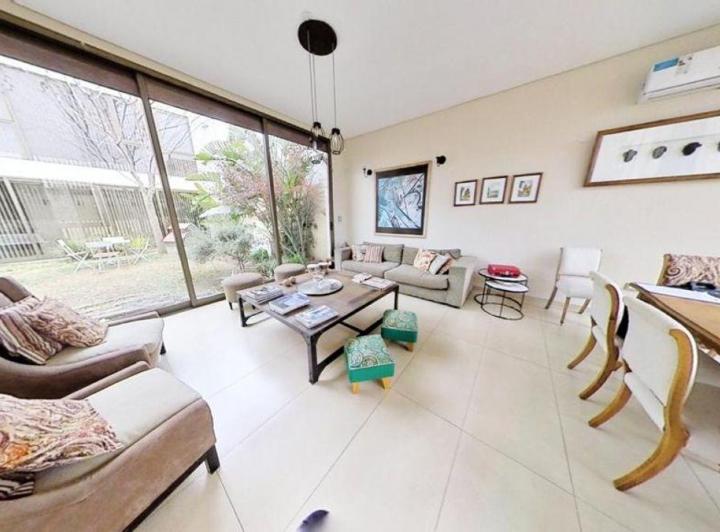 Casa con 360 m² 3 Dorm. en Venta en Jardín Claret — De los Extremeños 4900 — Venta, foto 4 de 8