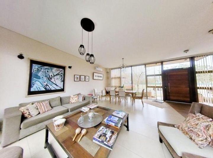 Casa con 360 m² 3 Dorm. en Venta en Jardín Claret — De los Extremeños 4900 — Venta, foto 6 de 8