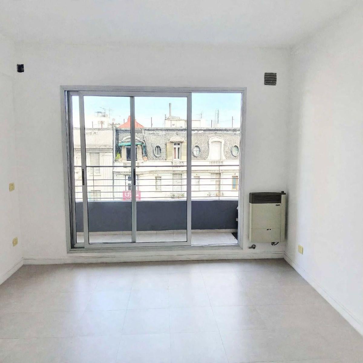 Departamento 2 ambientes en Monserrat — Av. San Juan 1400, Monserrat, CABA — Alquiler, foto 1 de 8