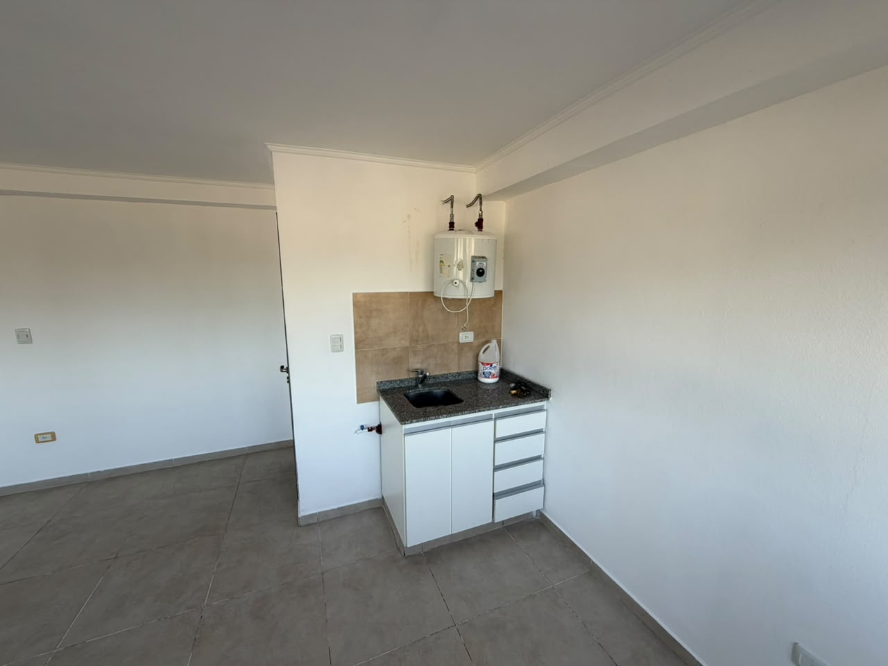 Monoambiente en Complejo Cerrado en Argüello — Av. Donato Álvarez 7914, Argüello, Córdoba — Alquiler, foto 4 de 8